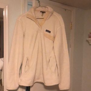 off white patagonia fleece